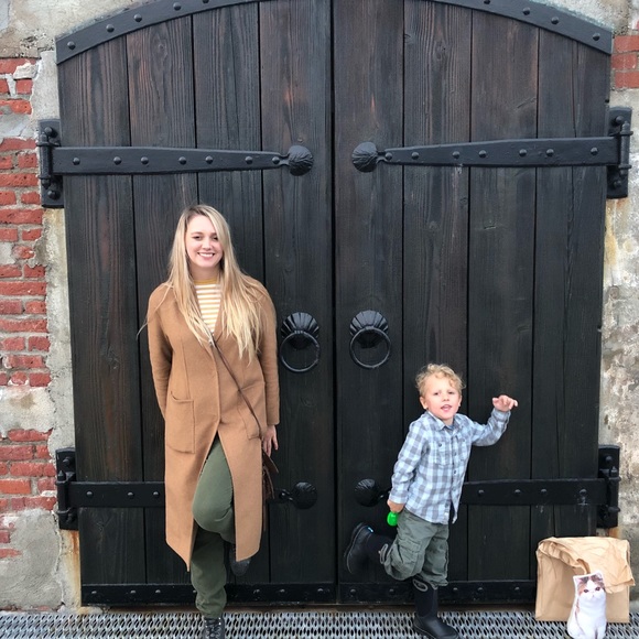 Meet your Posher, Emily anne - Picture 2 of 3